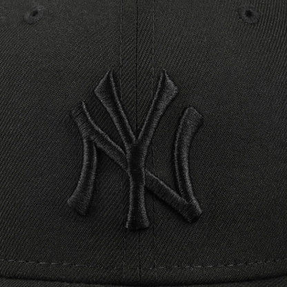 59Fifty Black on Black Yankees Cap