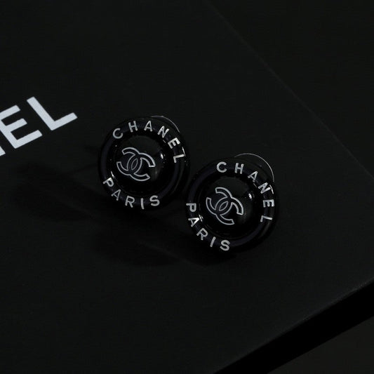 18K  Chanel Black Round Earrings